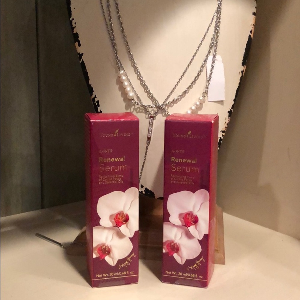 Young Living ART renewer serum NIB New In Box!